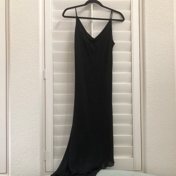 Black Lily V-Neck Scoop Neck Dress (Size L) - Picture 1 of 4